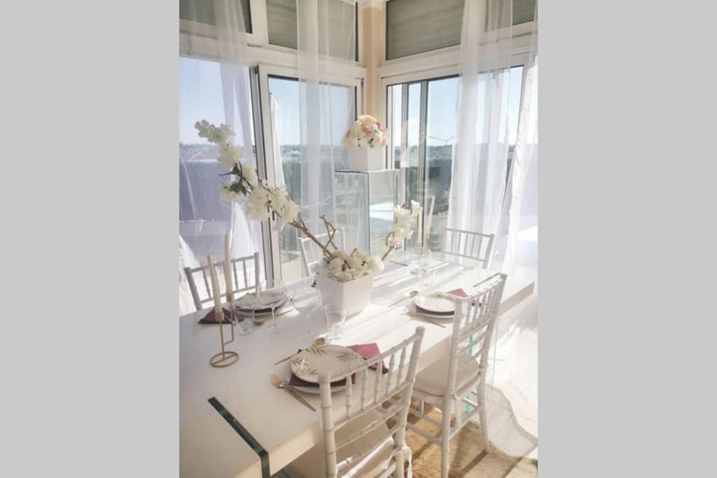 Penthouse With Sea View & Private Terrace Lägenhet Guia  Exteriör bild