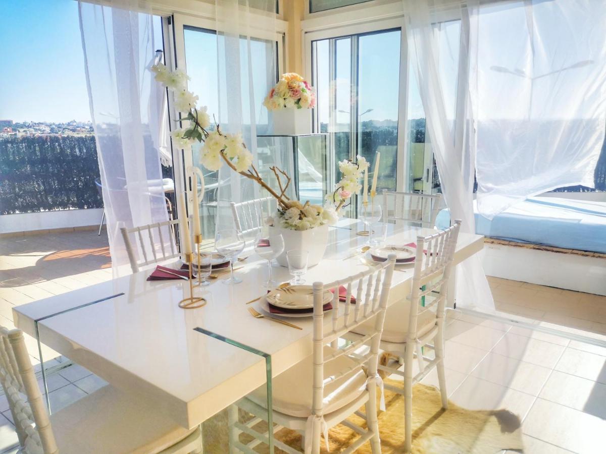 Penthouse With Sea View & Private Terrace Lägenhet Guia  Exteriör bild