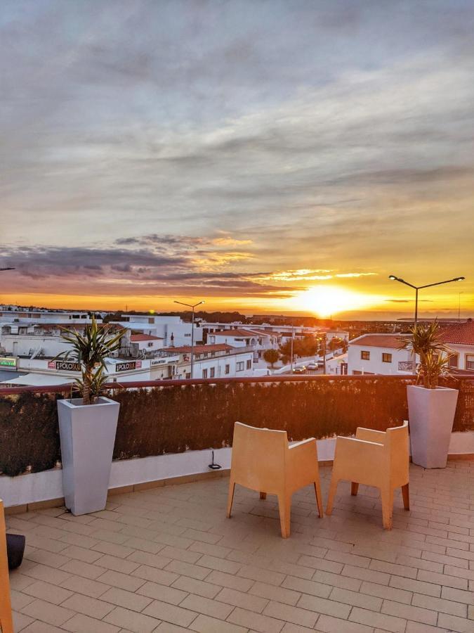 Penthouse With Sea View & Private Terrace Lägenhet Guia  Exteriör bild